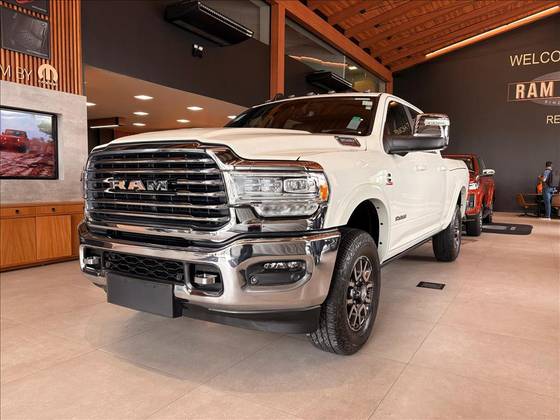 RAM 3500 6.7 I6 TURBO DIESEL LIMITED LONGHORN CD 4X4  AUTOMÁTICO